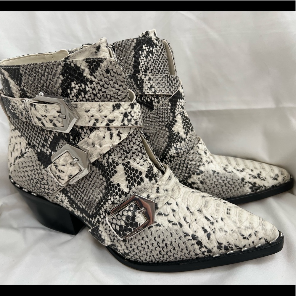 White snake print booties